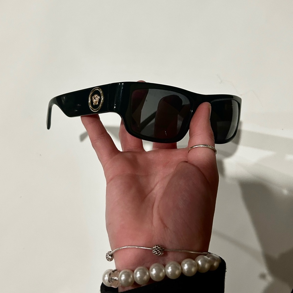 VERSACE SUNGLASSES - Picture 6 of 8